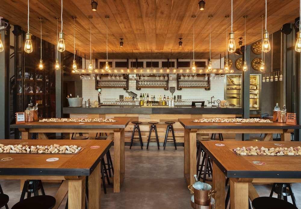 ลา วีลล์ โฮเทล แอนด์ สวีท ซิตี้วอล์ก ดูไบ ออโตกราฟ คอลเลกชัน Hotel ภายนอก รูปภาพ Tasting room at the distillery