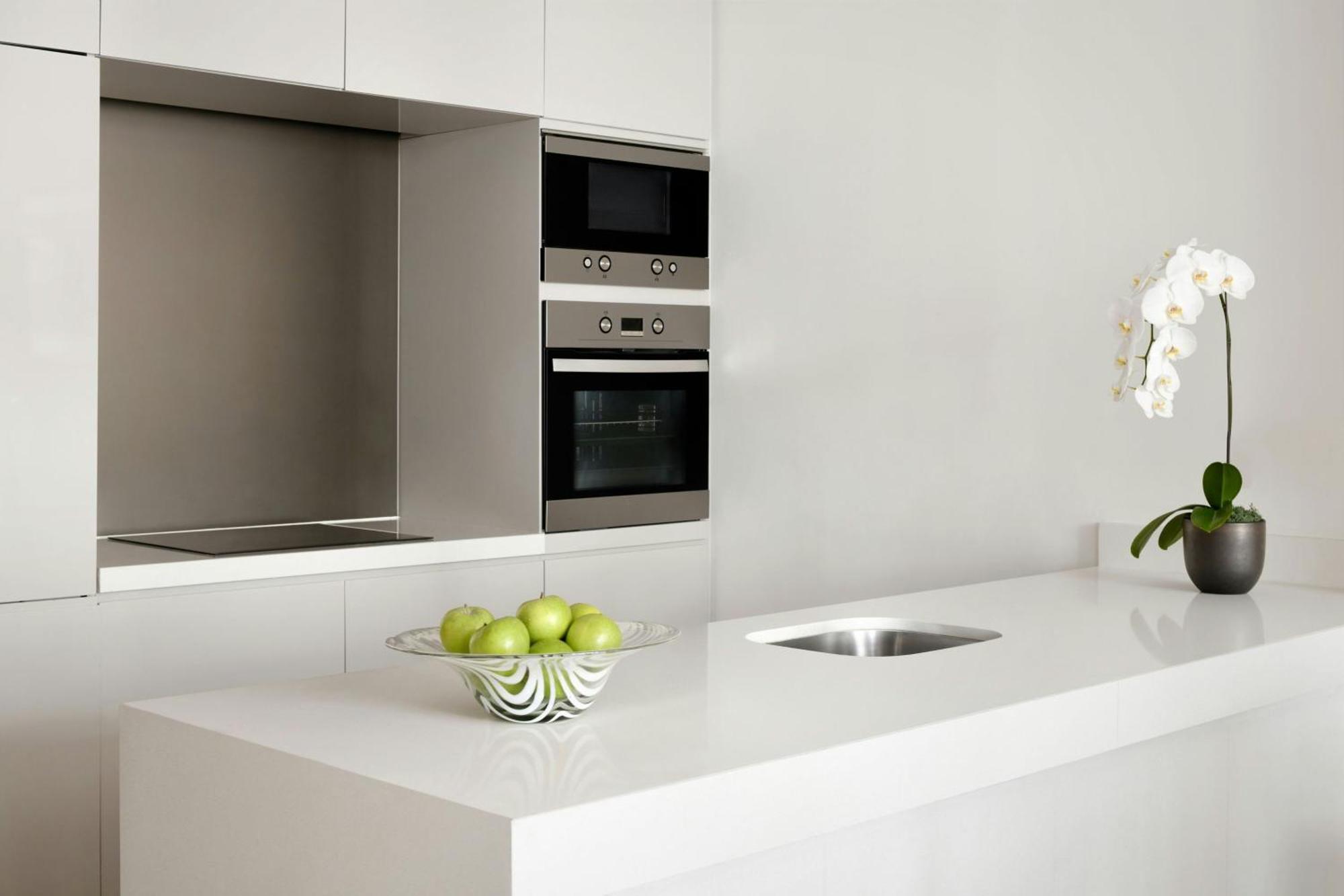ลา วีลล์ โฮเทล แอนด์ สวีท ซิตี้วอล์ก ดูไบ ออโตกราฟ คอลเลกชัน Hotel ภายนอก รูปภาพ A modern kitchen