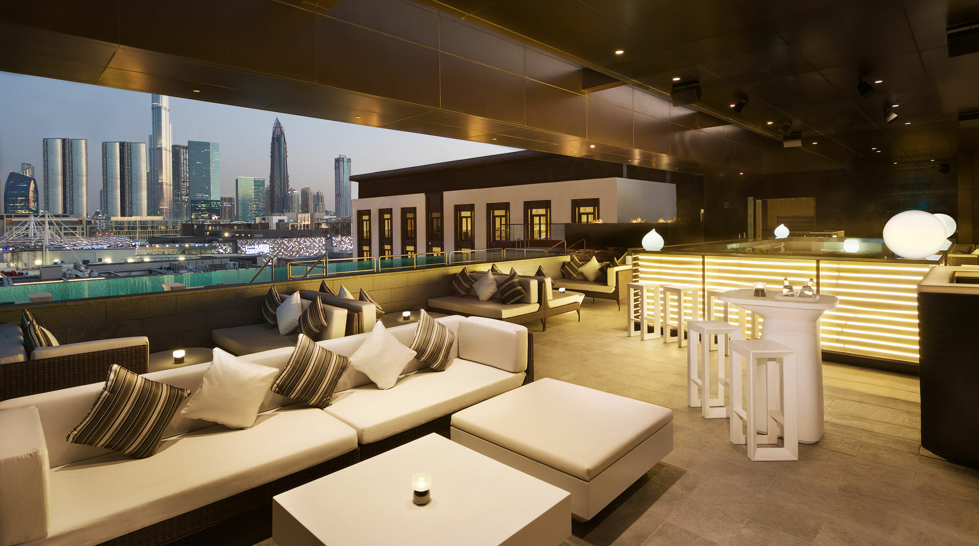 ลา วีลล์ โฮเทล แอนด์ สวีท ซิตี้วอล์ก ดูไบ ออโตกราฟ คอลเลกชัน Hotel ภายนอก รูปภาพ The Address Lounge